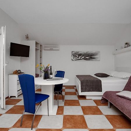 Apartments By The Sea Drasnice, Makarska - 2581 Стая снимка